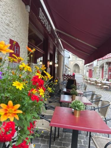 Hôtel Restaurant Le Beffroi 3