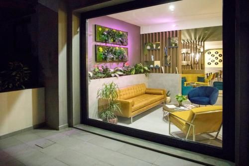 Moody smart & comfy Hotel 1