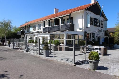 Strandhotel Dennenbos 3