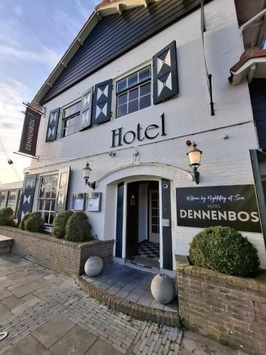 Strandhotel Dennenbos 1