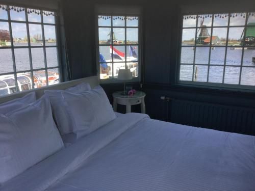 Stay overnight at Windmill Village Zaanse Schans - Amsterdam 3