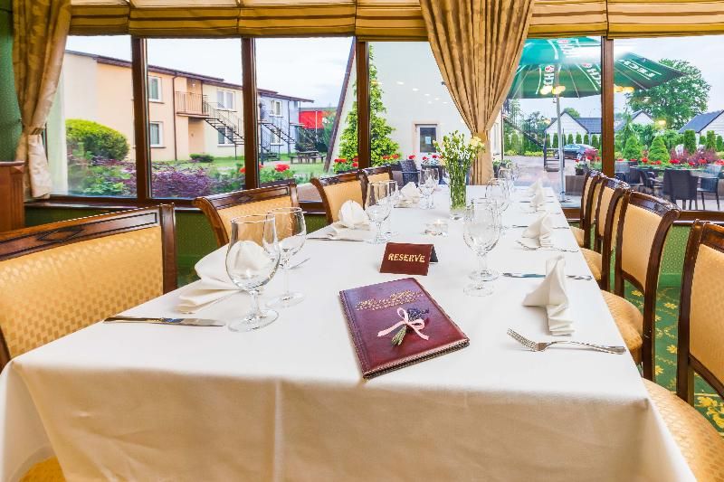 DOMKI DELFIN 4 estrelas em Dąbki