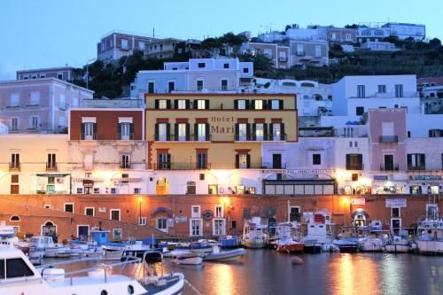 Locanda Mari 3 estrellas en Ponza