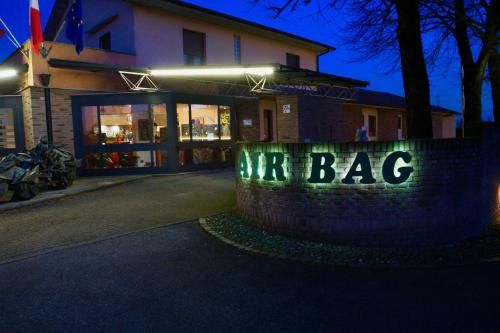Hotel Air Bag 2