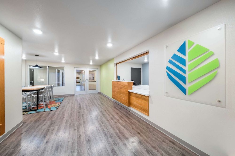 WoodSpring Suites Dallas Plano Central Legacy Drive 2