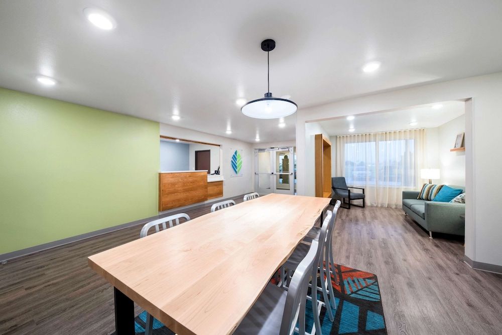 WoodSpring Suites Dallas Plano Central Legacy Drive 3