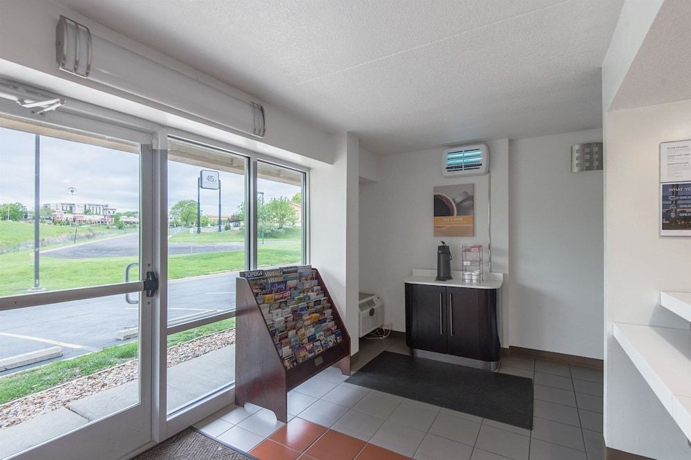 Motel 6 Overland Park, KS 3