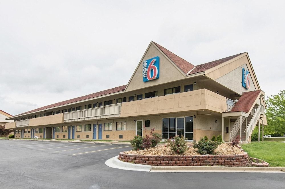 Motel 6 Overland Park, KS 2 estrellas en Kansas City
