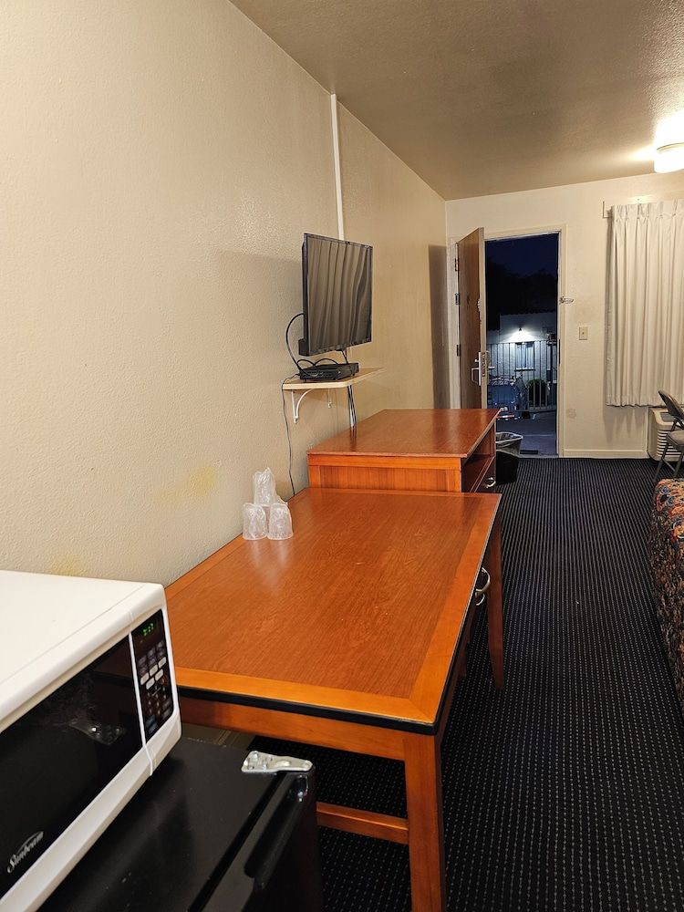 Terrace Inn and Suites 2