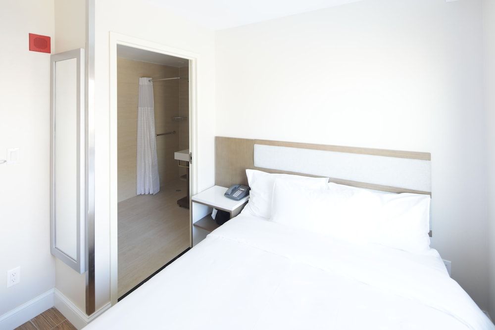 Mayfair Inn and Suites 2