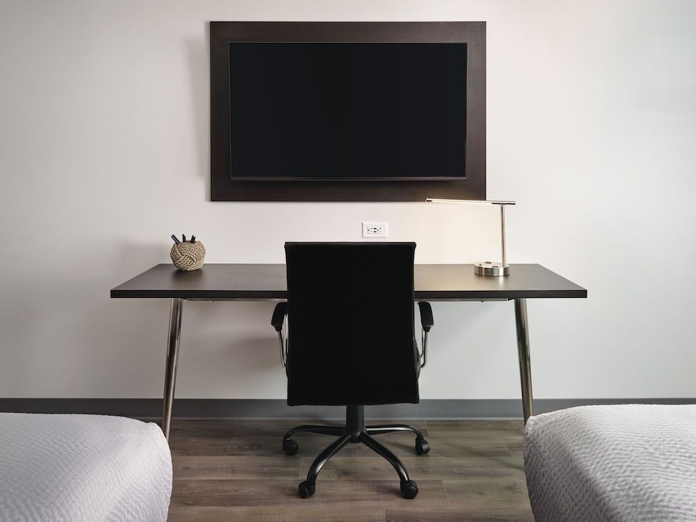 stayAPT Suites Madison-Greenbrier 2
