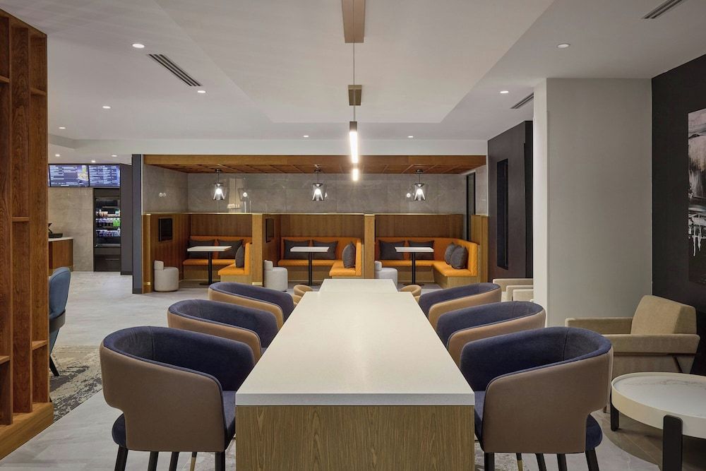 Courtyard by Marriott Denver Downtown West 3