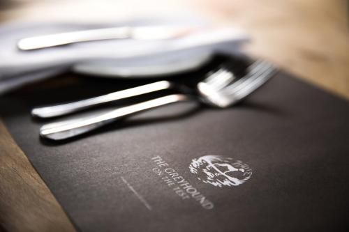 The Greyhound on the Test Hotel 2