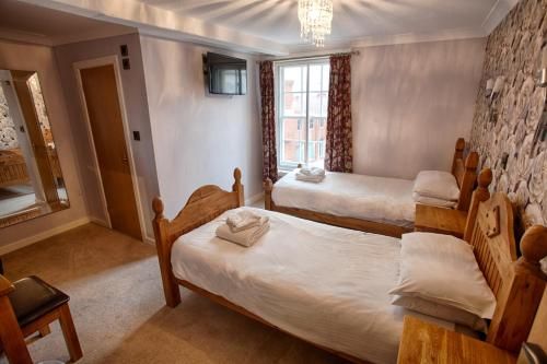 The Elephant & Castle Hotel 2