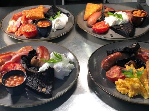 The Scotts Arms Village Inn 2