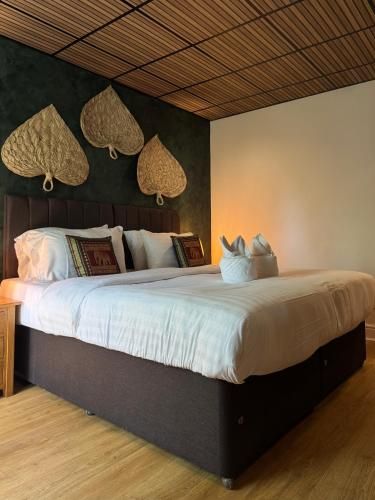 The Imperial Dragon Hotel 3