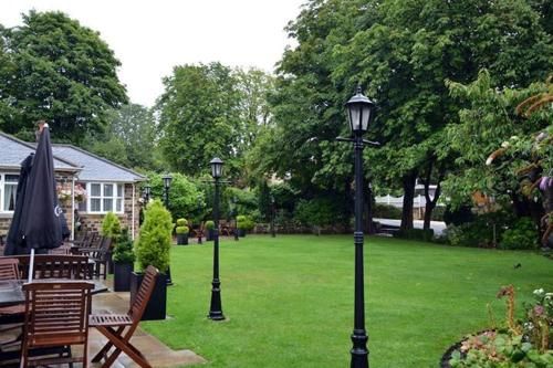 Dimple Well Lodge Hotel 3