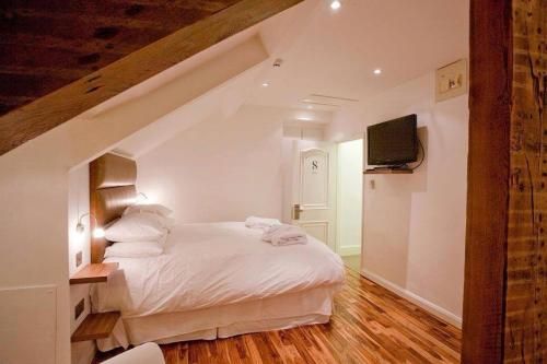 The Blueberry Hotel 2