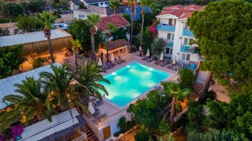 Golden Lighthouse Hotel 2