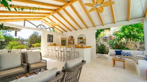 Golden Lighthouse Hotel 3