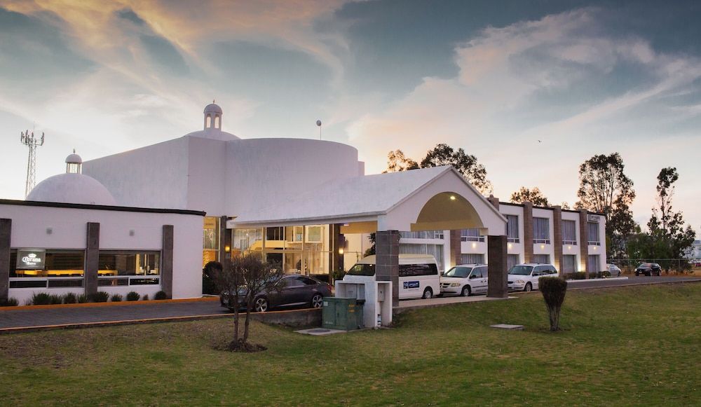 Hotel Aeropuerto Morelia 1
