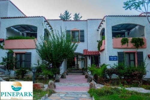 Pine Park Holiday Club 2