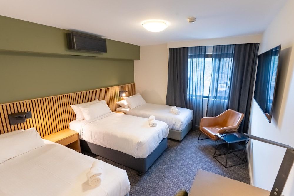 Mill Hotel Milperra Panania 3