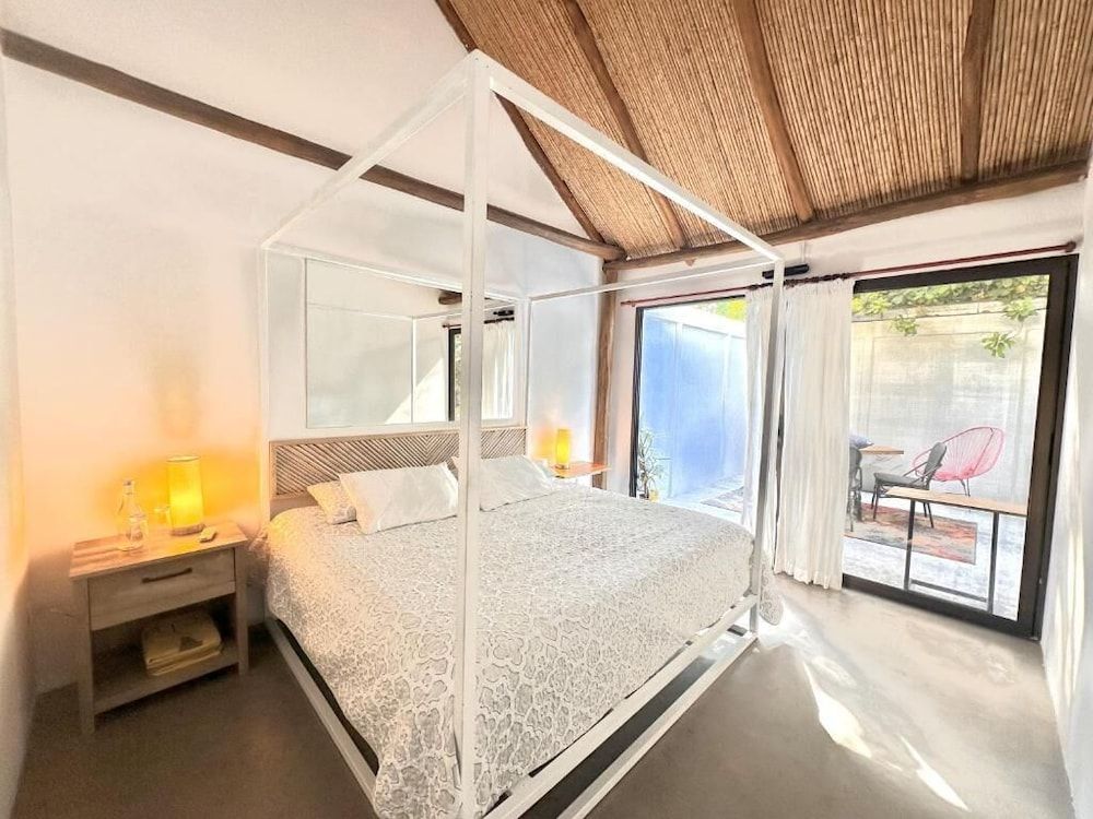 Curiol Boutique Hotel & Lounge 3