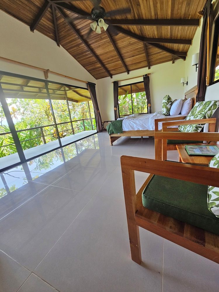 Drake Bay Greenleaf 2