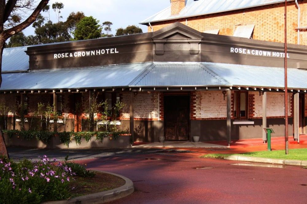 Rose & Crown Hotel -1 estrellas en Perth