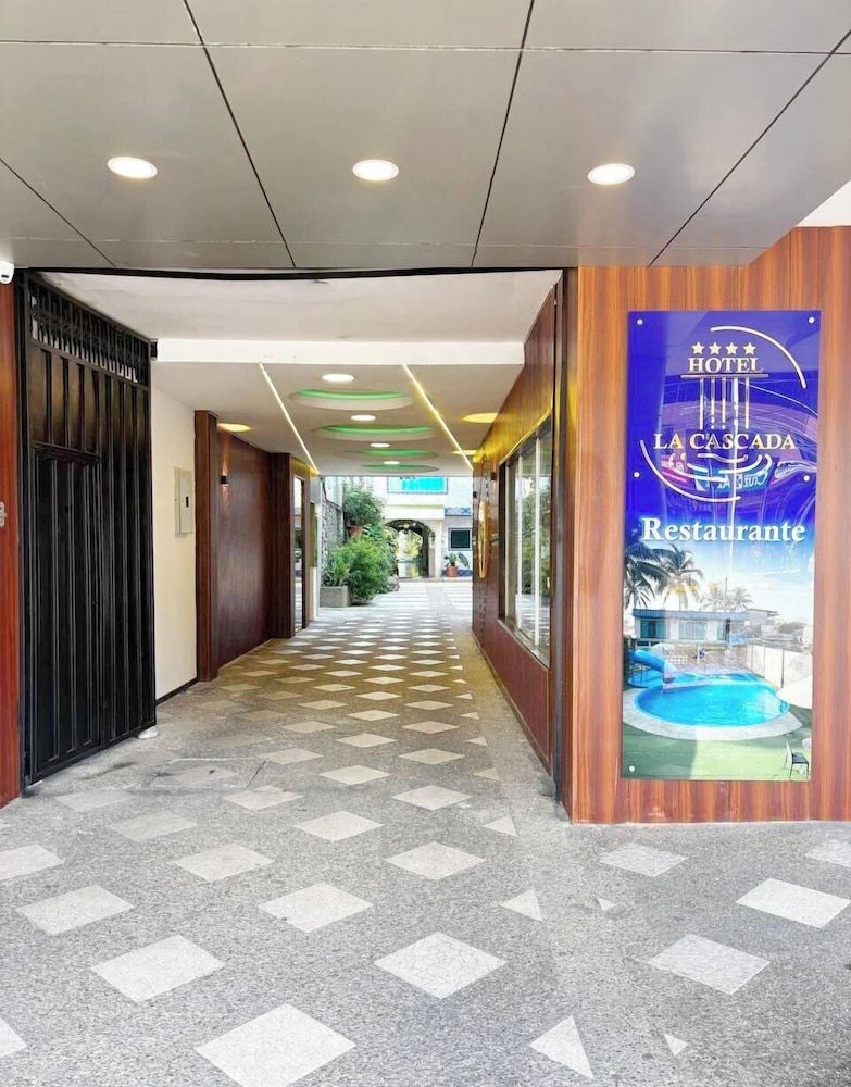 HOTEL LA CASCADA 4 estrellas en Nueva Loja