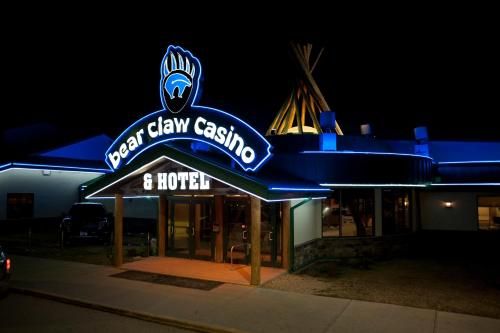 Bear Claw Casino & Hotel 2