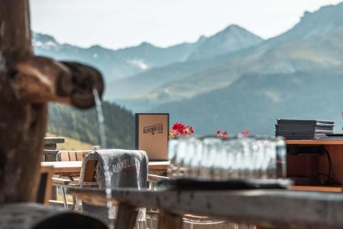 Alpenblick Bergrestaurant & Hotel 1