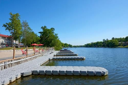 Wasaga Riverdocks Hotel Suites 3