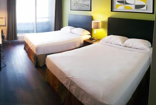 Home Away Inn 3 estrelas em Drayton Valley