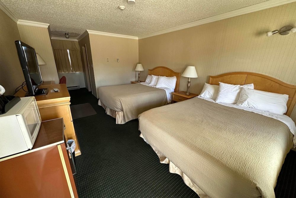 Travelodge by Wyndam Chetwynd 3