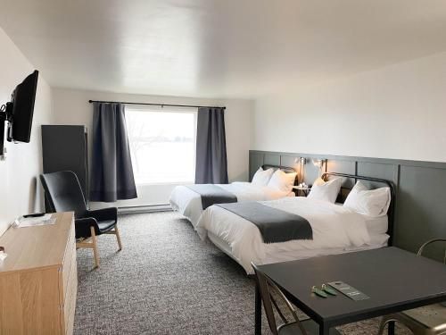 The Bayview Motel - Fort Frances, ON - Lakeside Motel 2