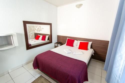 Hotel Cambará 2 estrelas em Osasco