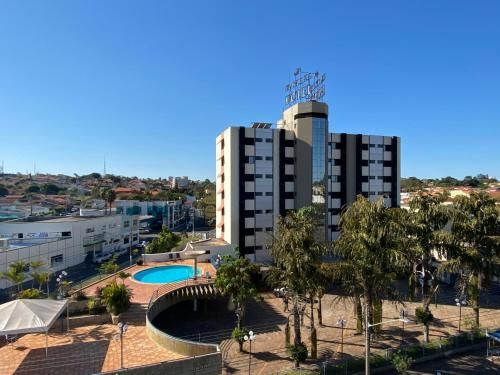 HD Plaza Hotel 4 estrelas em Assis