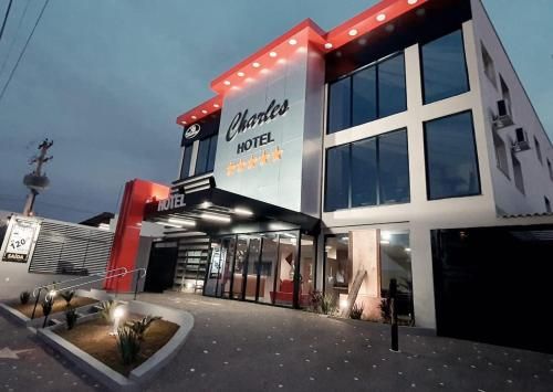 Charles Hotel 4 stelle a Porto Ferreira