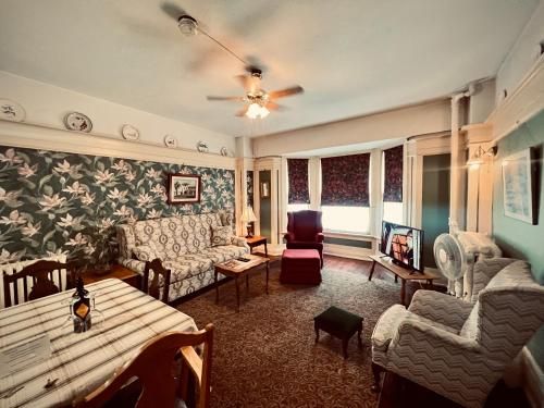 Arundel Mansions Hotel 2