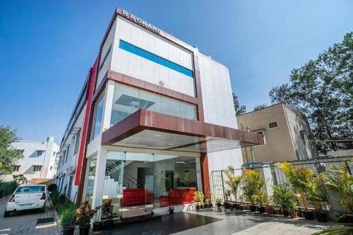 HOTEL SQUARE INN Cosmopolitan 3 estrellas en Bengaluru