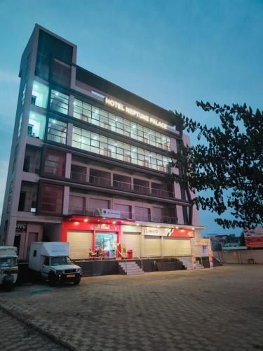 Hotel Neptune Palace 3 étoiles à Anand