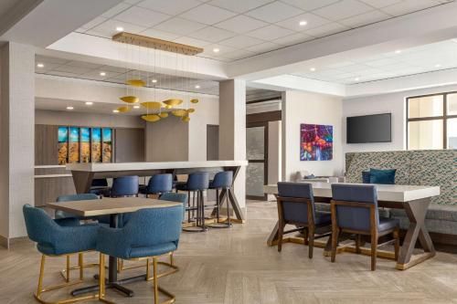 Hampton Inn by Hilton Napanee 2