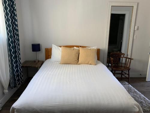 Black Rooster Guesthouse 2