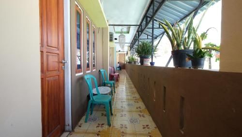 RedDoorz near Mangrove Forest Kupang 3