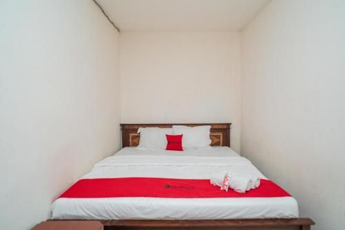 RedDoorz Syariah near Batu Night Spectacular 3 3