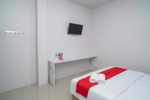 RedDoorz Syariah near Jalan Ahmad Yani Banjarmasin 3 3