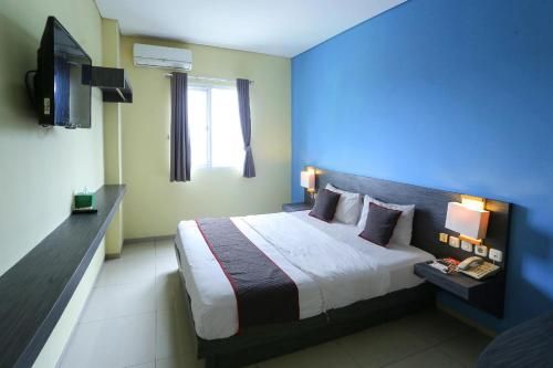 Super OYO Townhouse OAK Hotel Fiducia Pondok Gede 3