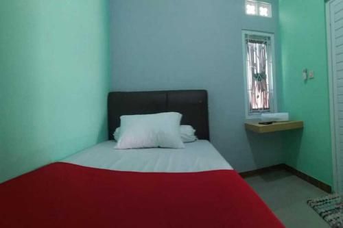 Griya Zukarnaen Syariah Mitra RedDoorz 3